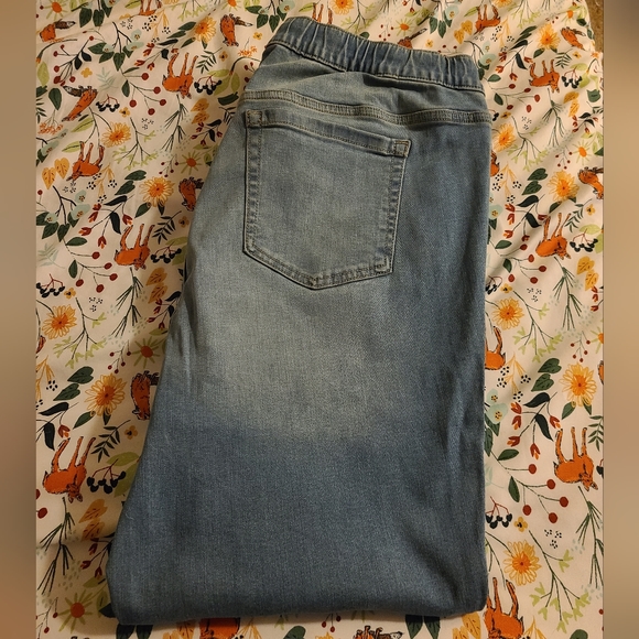 Torrid Pull-On Jeans - Picture 3 of 9